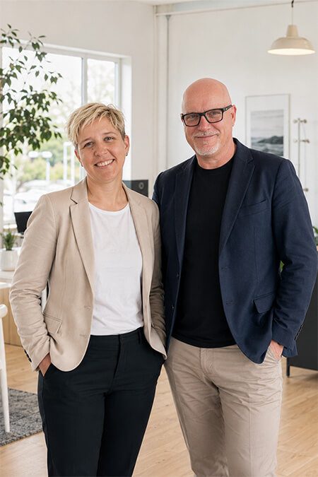 Corinna und Martin in ihrem Büro